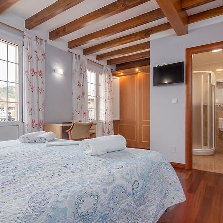 Hotel La Terraza De Пуенте Виесго Екстериор снимка