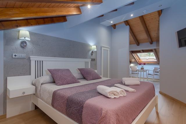 Hotel La Terraza De Пуенте Виесго Екстериор снимка