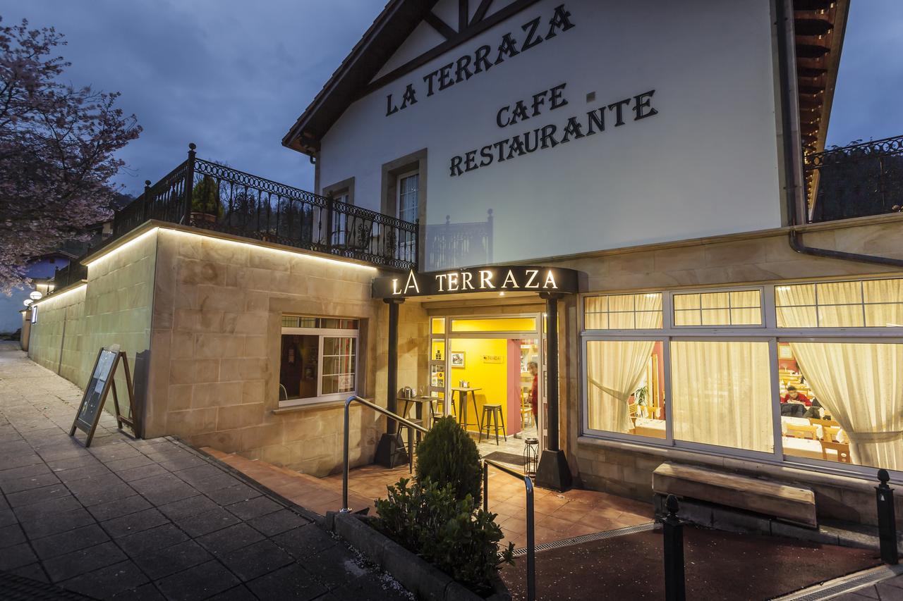 Hotel La Terraza De Пуенте Виесго Екстериор снимка
